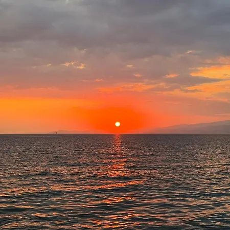 Holiday home To Kyma - Seafront House Skala Kallirakhis