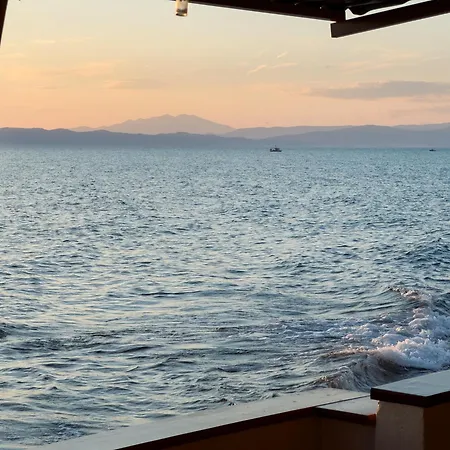 Сasa de vacaciones To Kyma - Seafront House