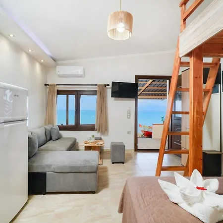 Vakantiehuis To Kyma - Seafront House *