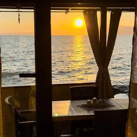 To Kyma - Seafront House *